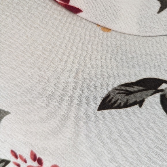 Mockneck Floral Top - Picture 5 of 5